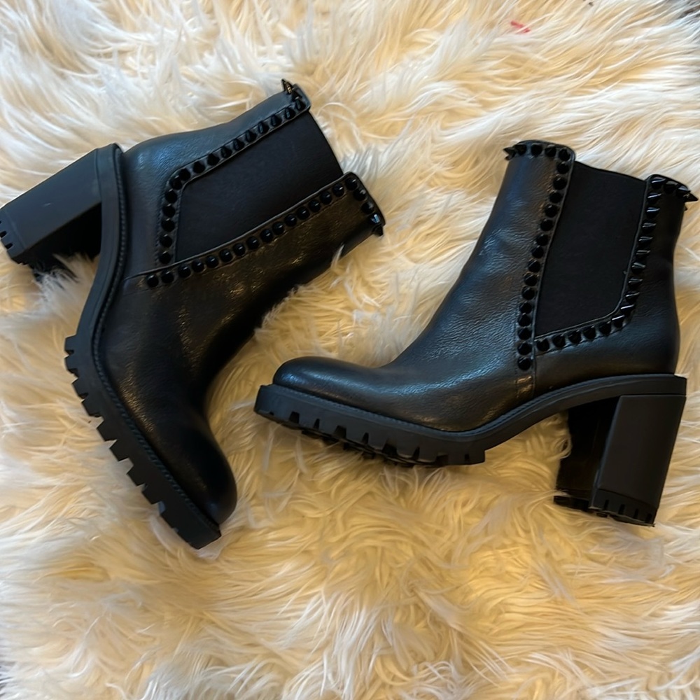 Jessica Simpson black boots. Size 7.5